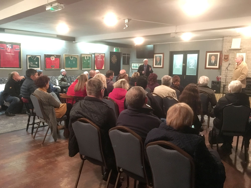 residents at meeting1000 wide